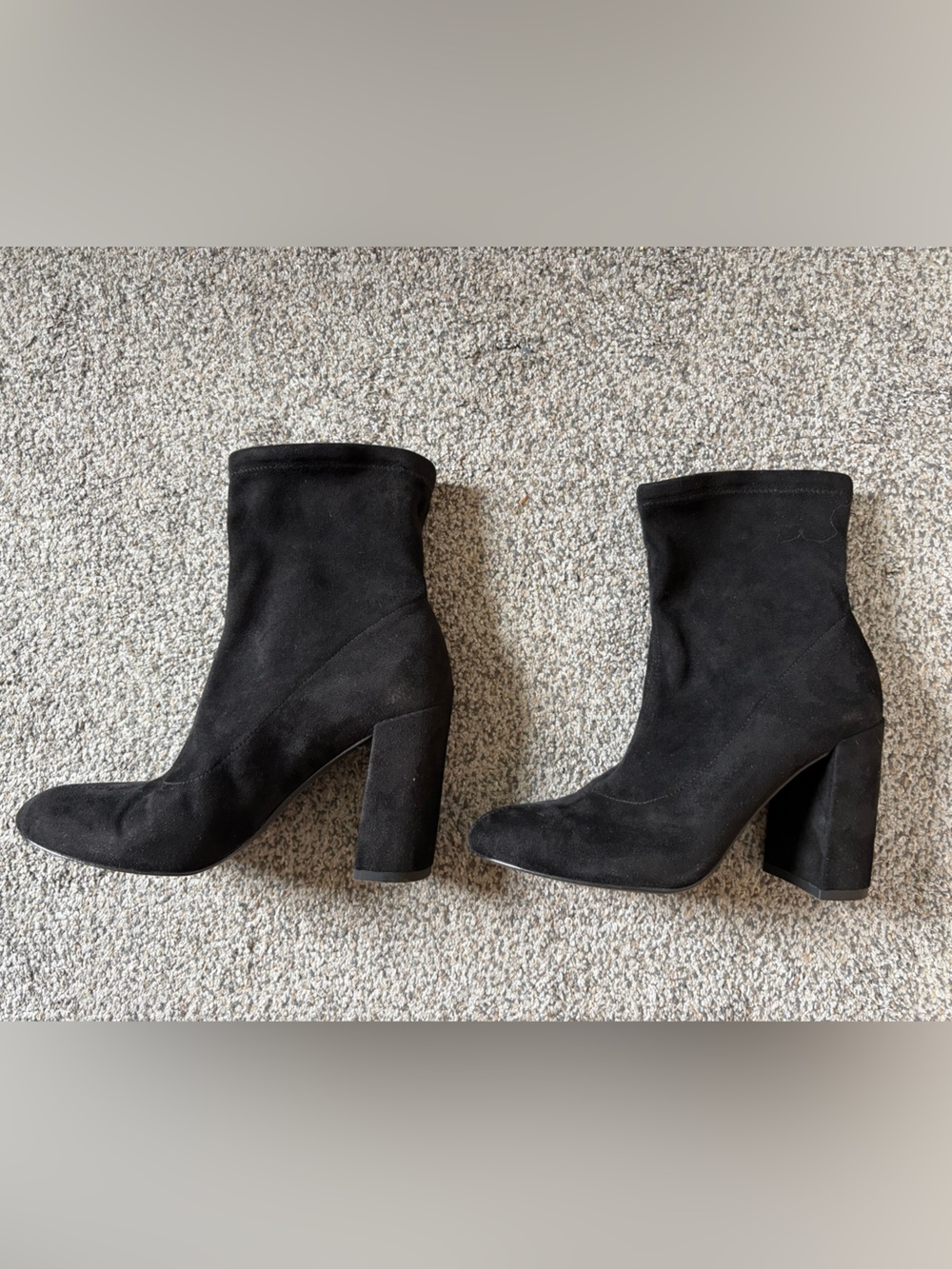 BCBGeneration lilianna Black Suede Block Heel Ankle Boots - Sz 6.5M - Picture 2 of 6